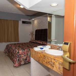 Habitación con Cama King